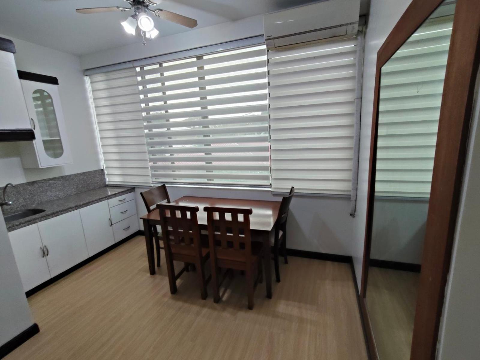 فندق La Belladoza Near Airport Paranaque City المظهر الخارجي الصورة