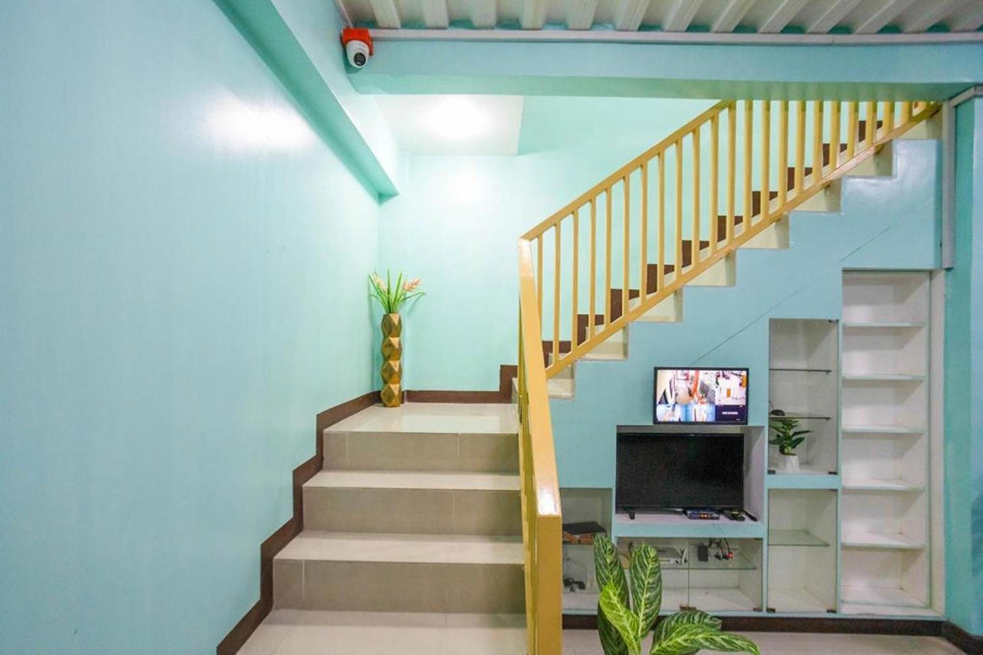 فندق La Belladoza Near Airport Paranaque City المظهر الخارجي الصورة